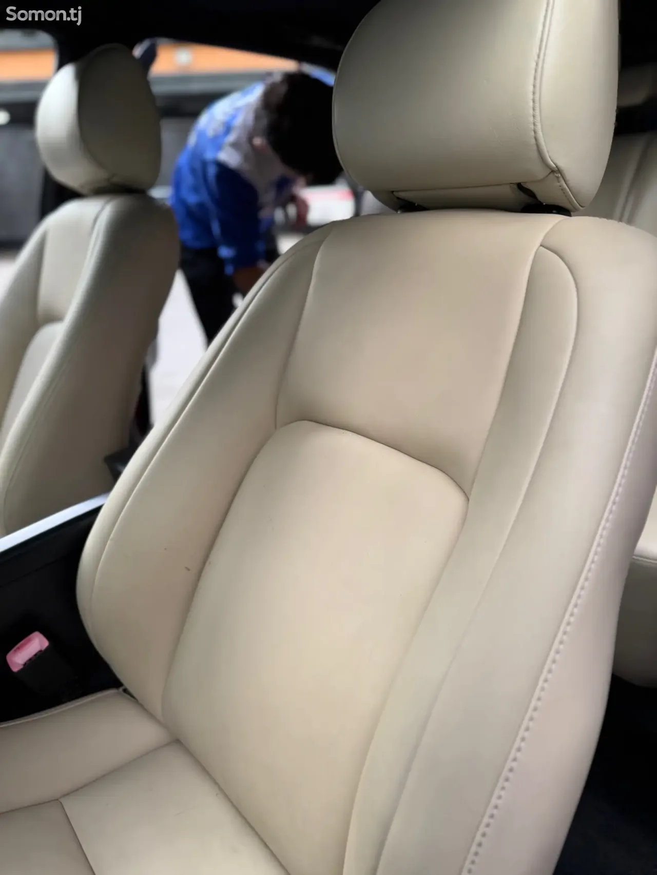 Lexus CT series 2014 · 2.0 AT