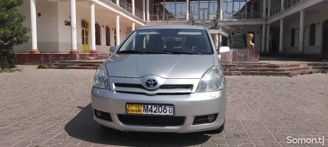 Toyota Verso 2006 · 2.2 MT