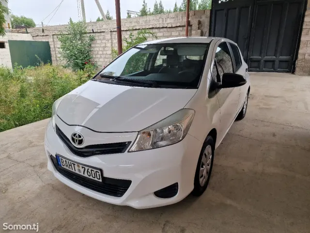 Toyota Yaris 2014 · 1.0 MT