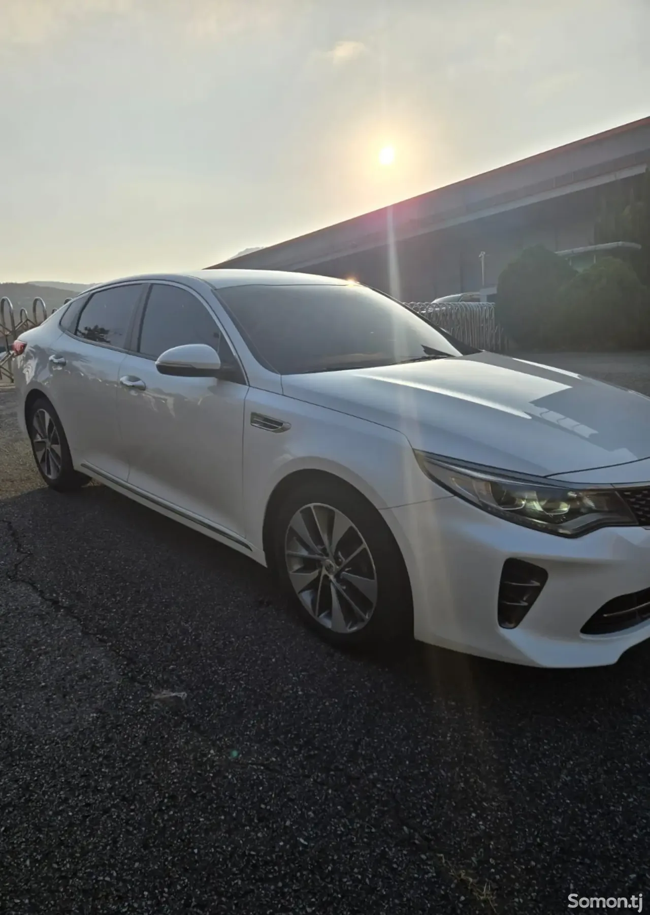 Kia K5 2018 · 2.0 AT
