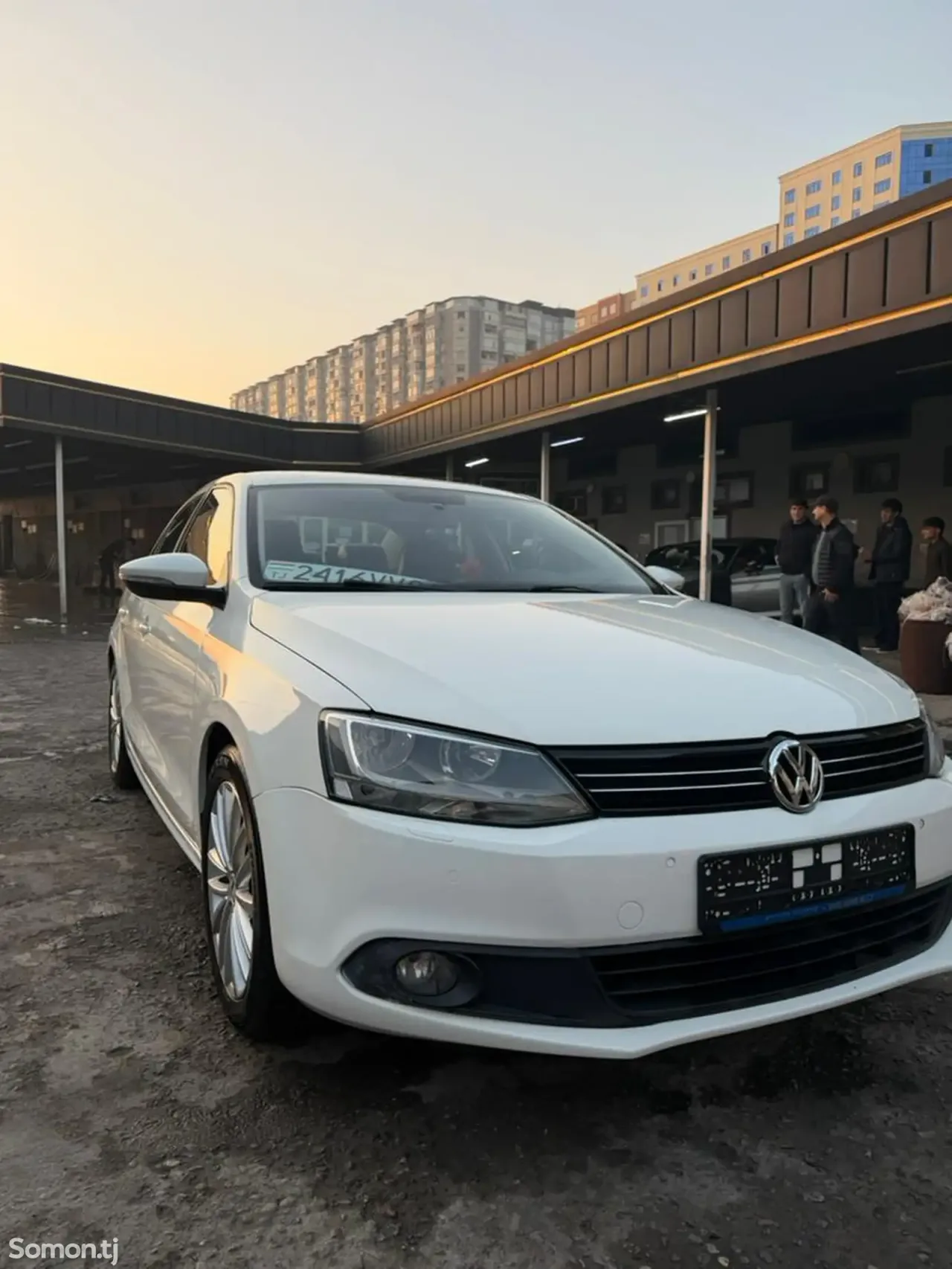 Volkswagen Jetta 2011 · 2.0 AT