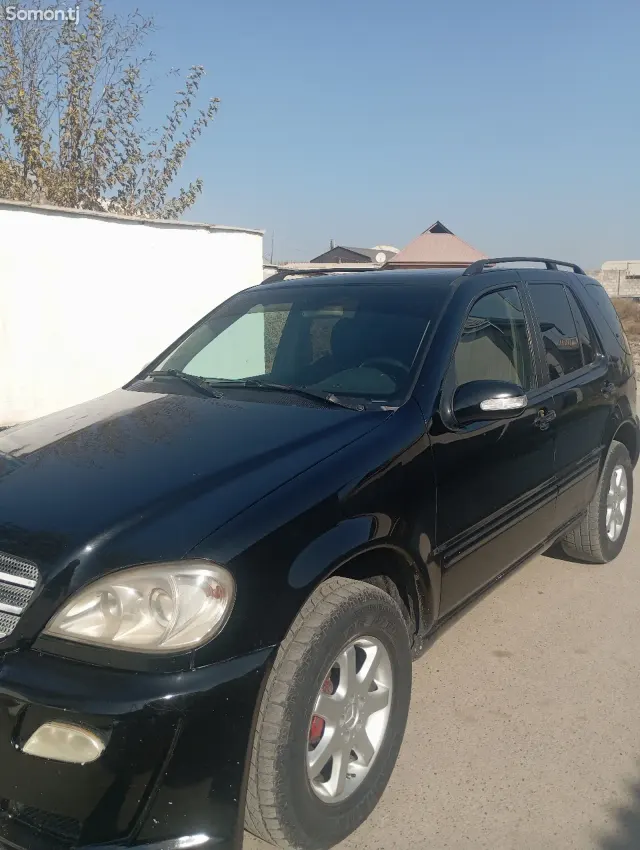 Mercedes-Benz ML class 2003 · 3.2 AT
