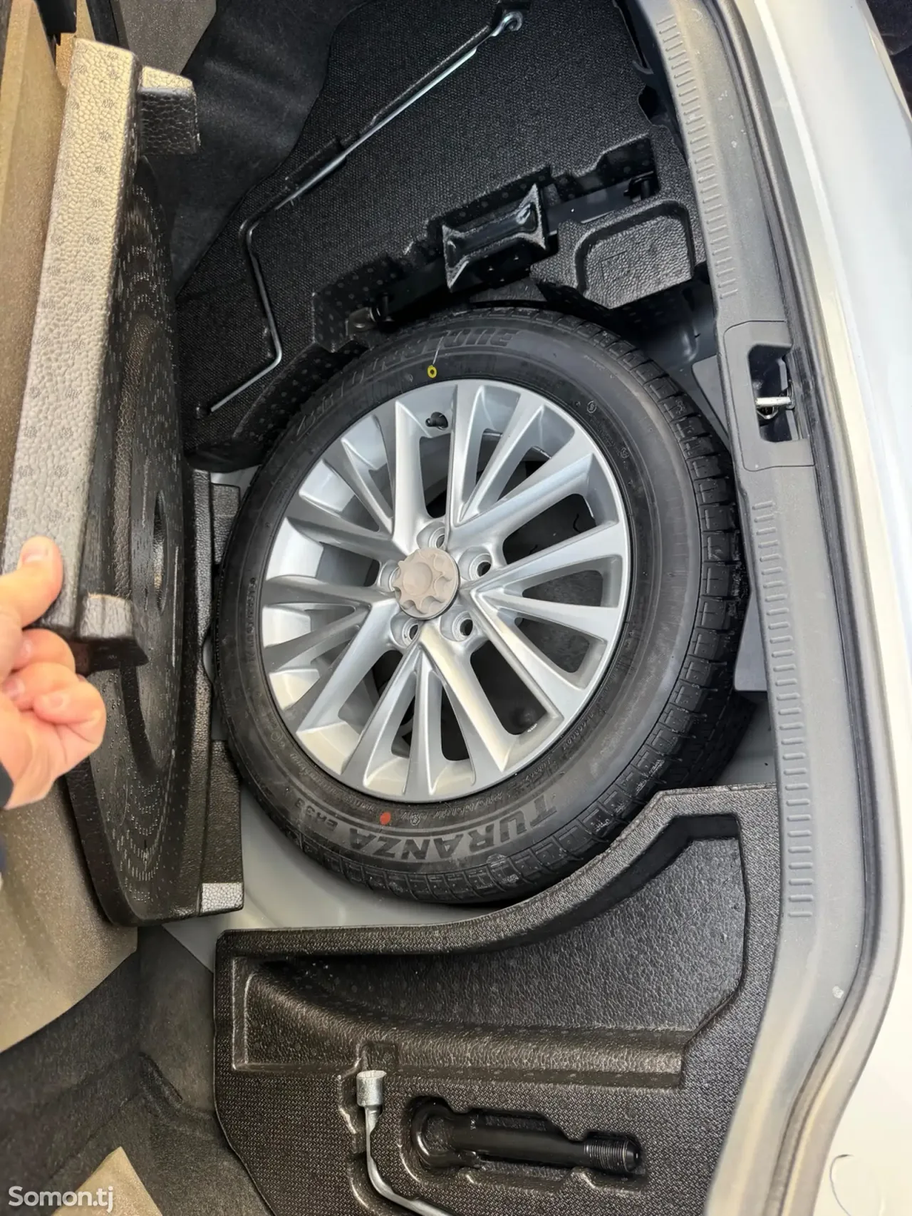 Toyota Camry 2015 · 2.0 AT