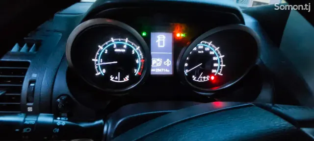 Toyota Land Cruiser Prado 2012 · 4.0 AT