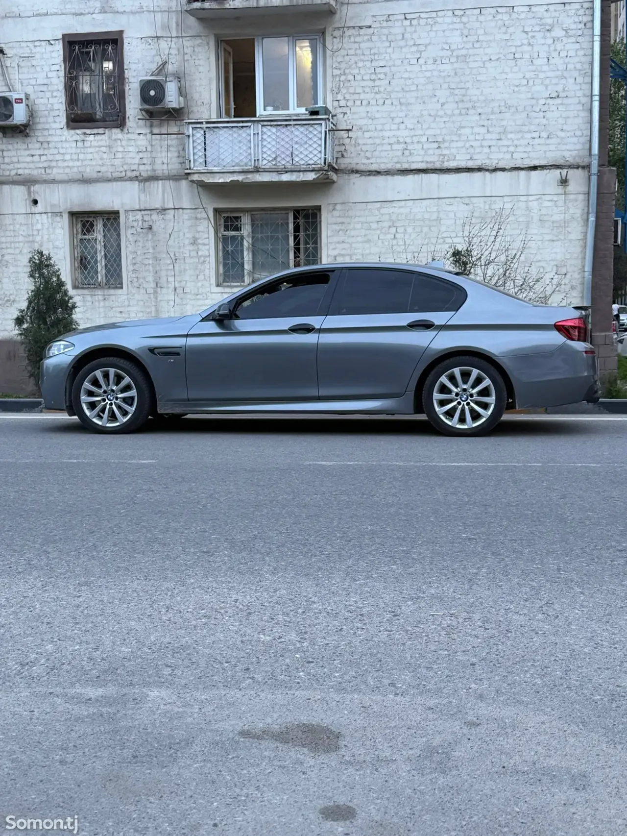 BMW 5 series 2015 · 3.0 AT