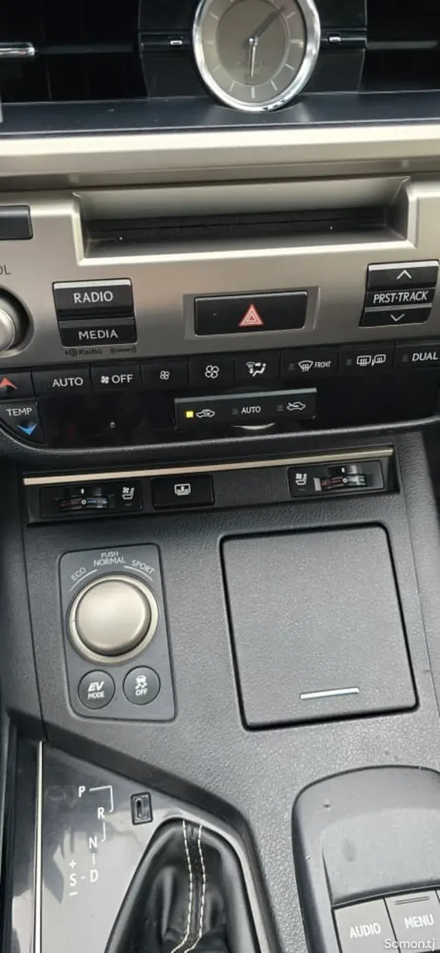 Lexus ES series 2014 · 3.0 AT