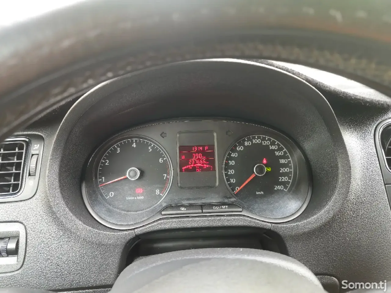 Volkswagen Polo 2012 · 1.6 AT
