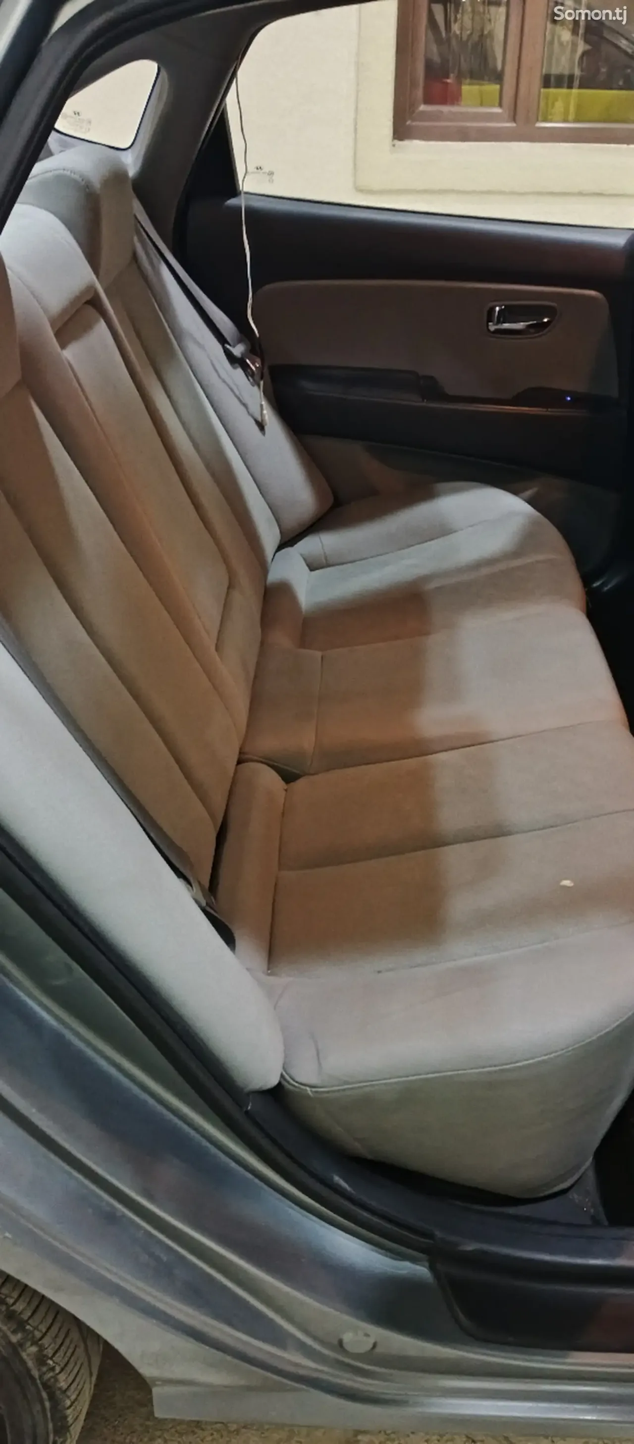 Hyundai Accent 2010 · 1.6 AT
