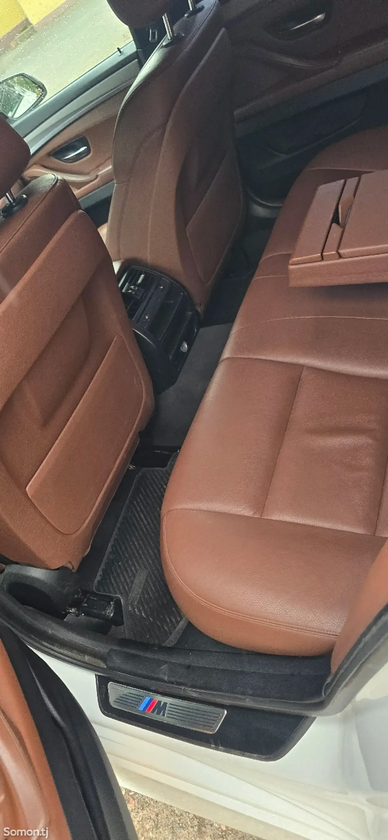 BMW 5 series 2014 · 3.0 AT