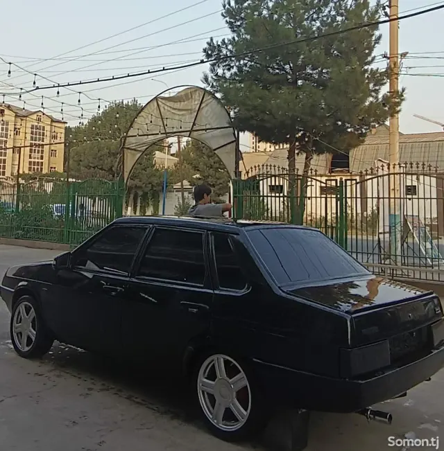 Lada (ВАЗ) 21099 2004 · 1.6 MT