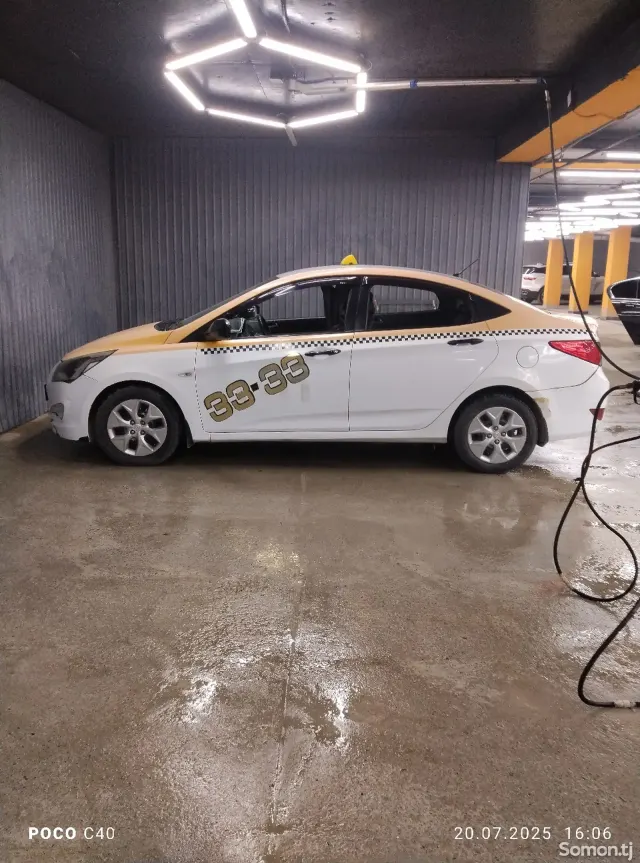 Hyundai Solaris 2014 · 1.6 AT