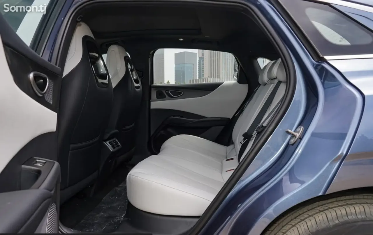 BYD Seal 2025 · AT