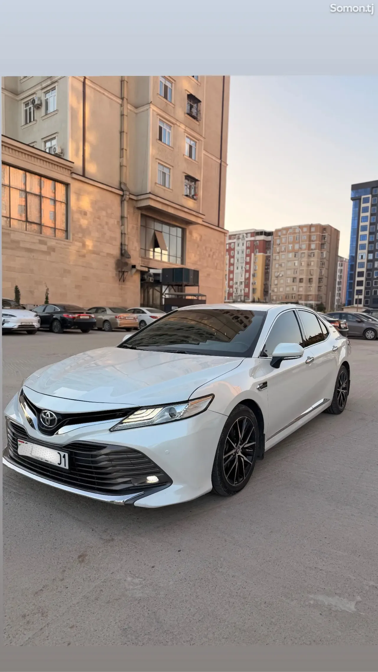 Toyota Camry 2018 · 2.5 AT