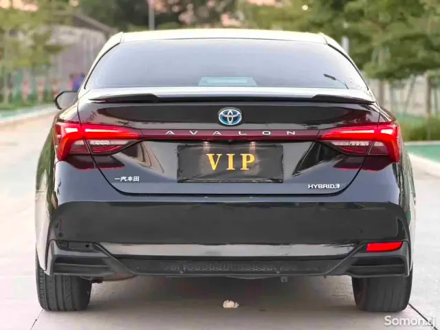 Toyota Avalon 2021 · 2.5 AT