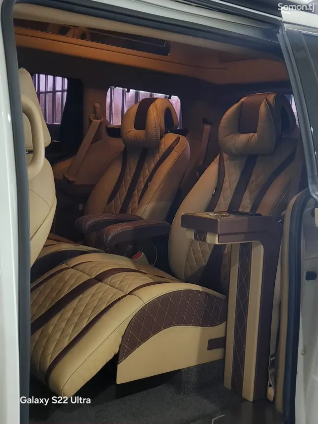 Kia Carnival 2017 · 2.2 AT