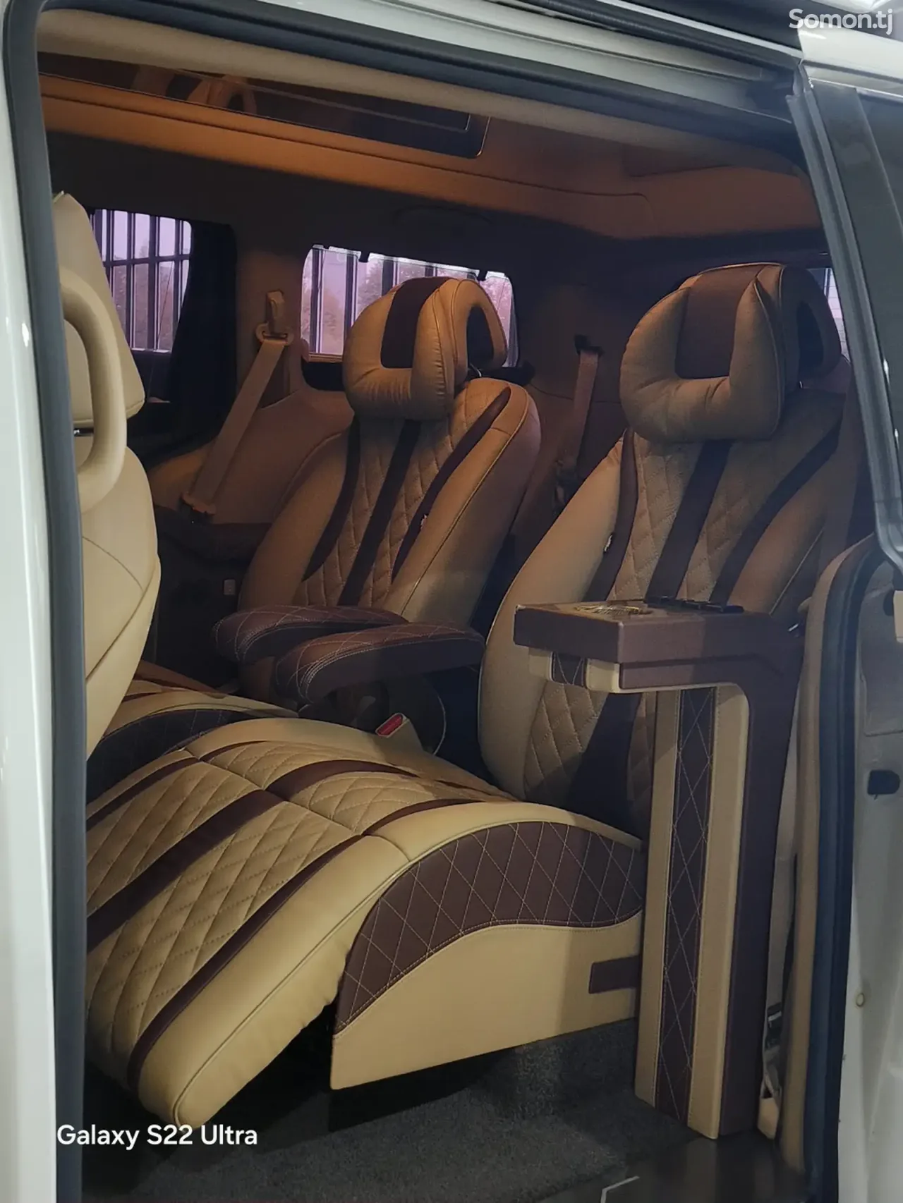 Kia Carnival 2017 · 2.2 AT