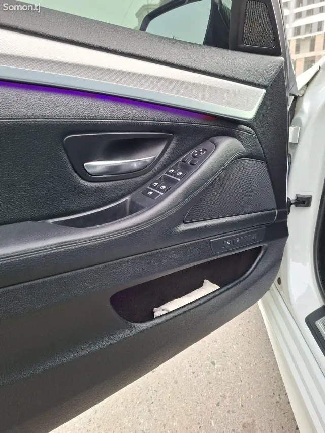 BMW 5 series 2014 · 3.0 AT