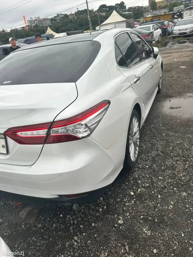 Toyota Camry 2018 · 2.5 AT