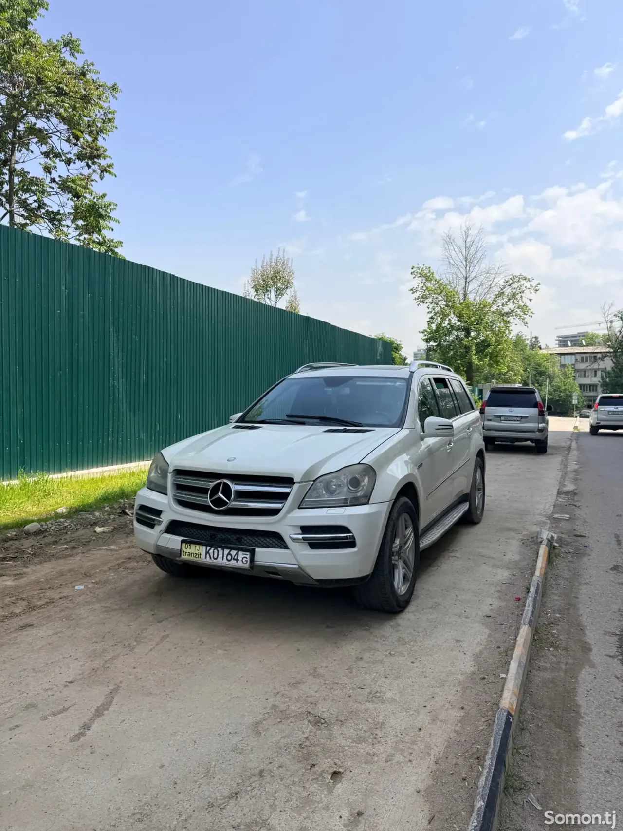 Mercedes-Benz GLS 2011 · 4.7 AT