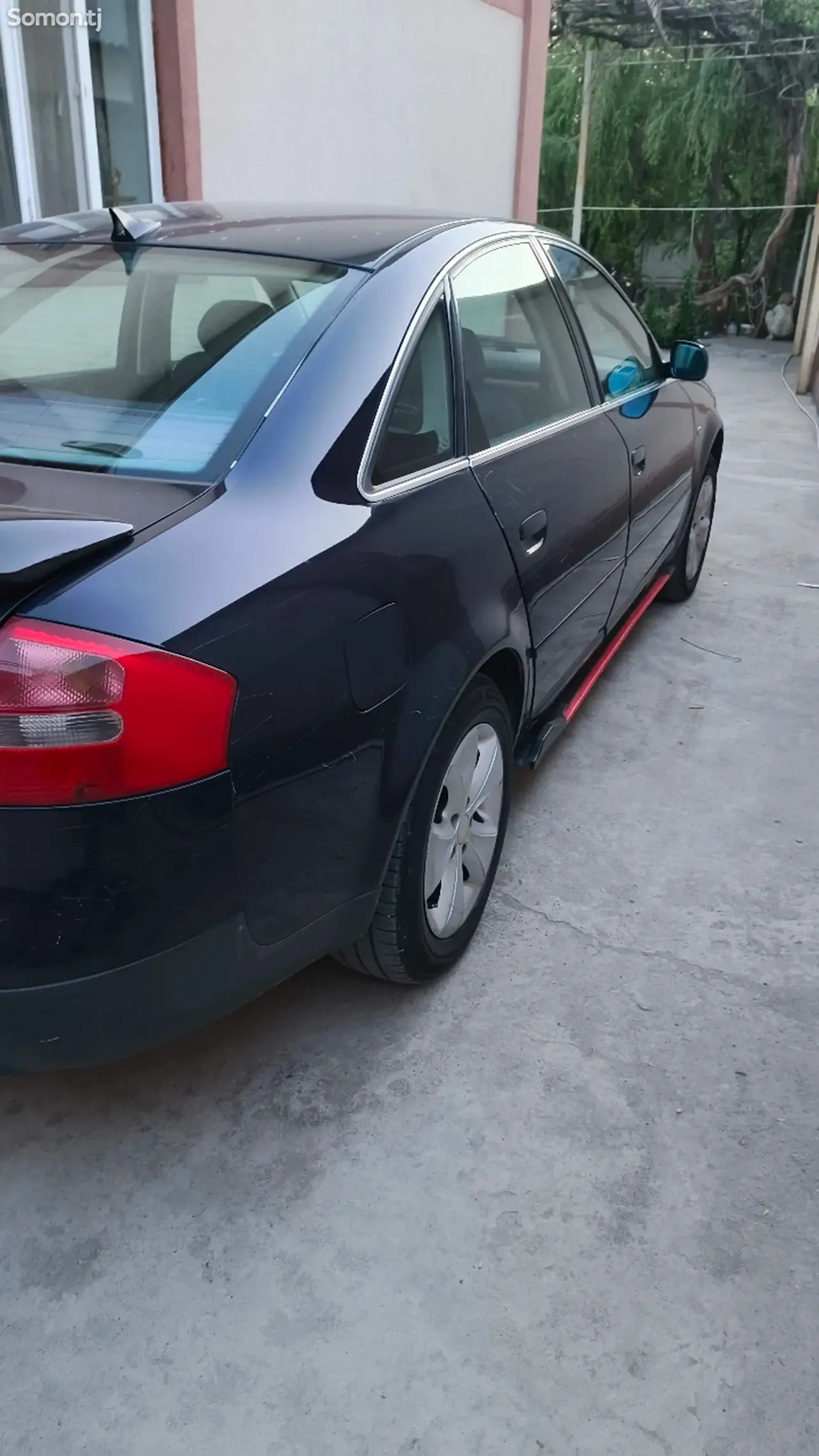 Audi A6 1998 · 2.4 AT