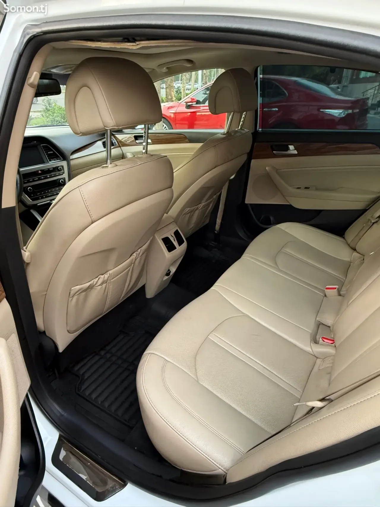 Hyundai Sonata 2015 · 2.4 AT
