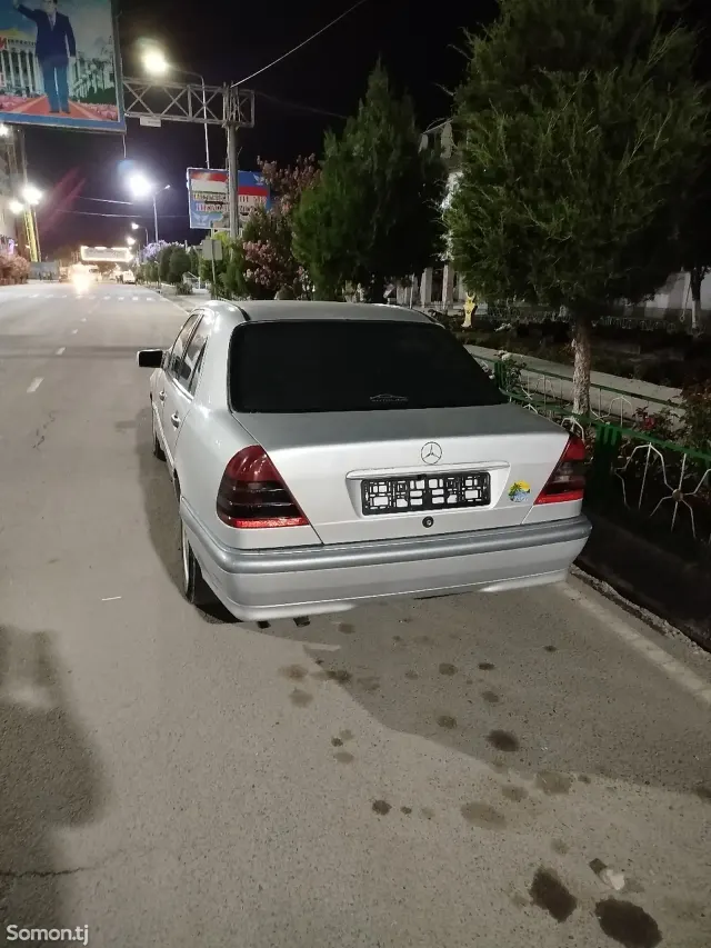 Mercedes-Benz C class 1995 · 1.8 MT