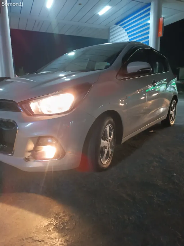 Chevrolet Spark 2015 · 1.3 AT