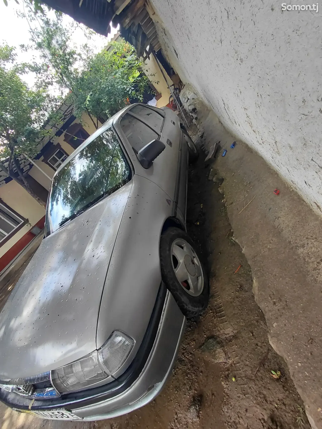Opel Vectra A 1994 · 1.8 MT