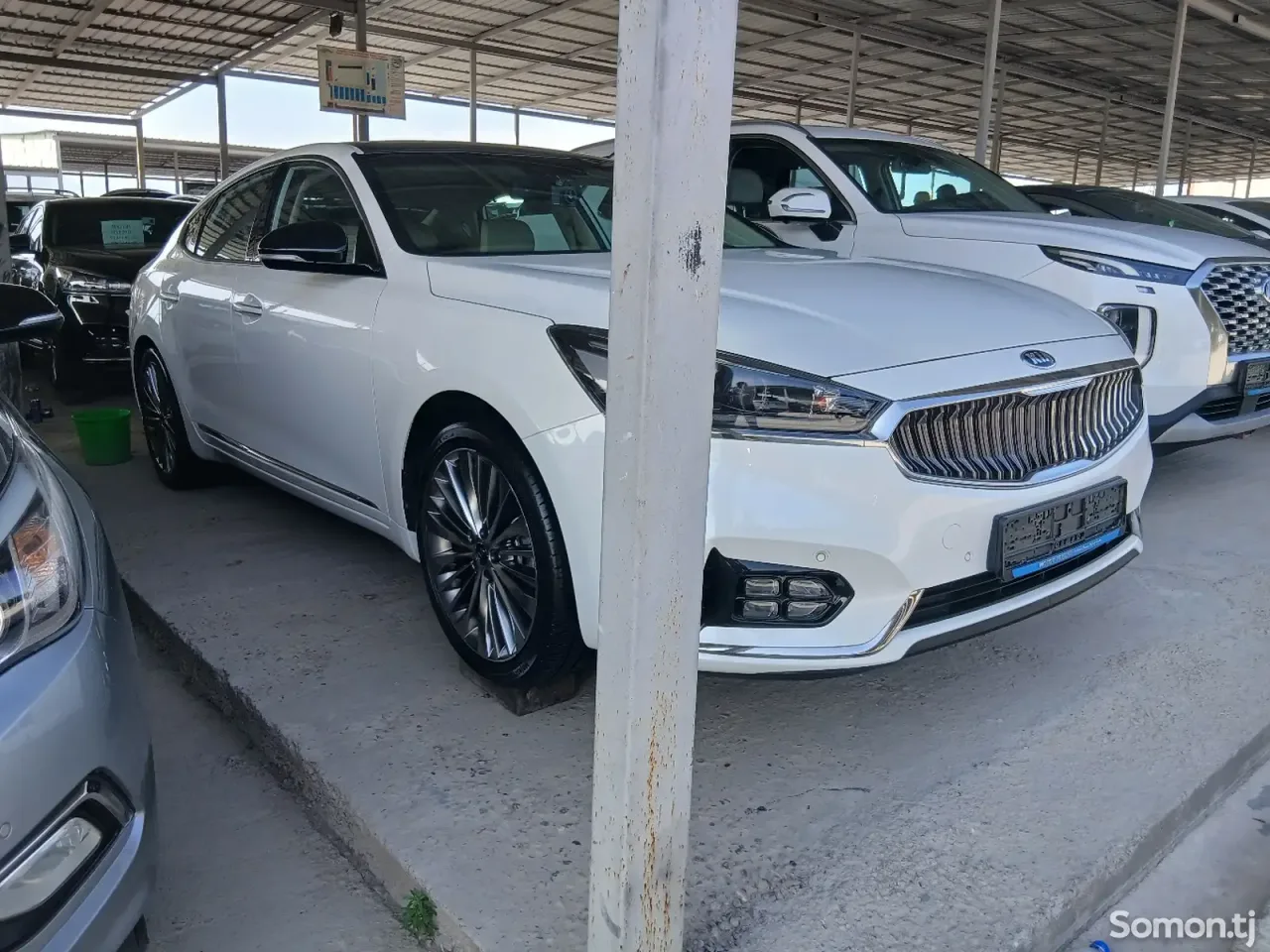 Kia K7 2016 · 3.3 AT
