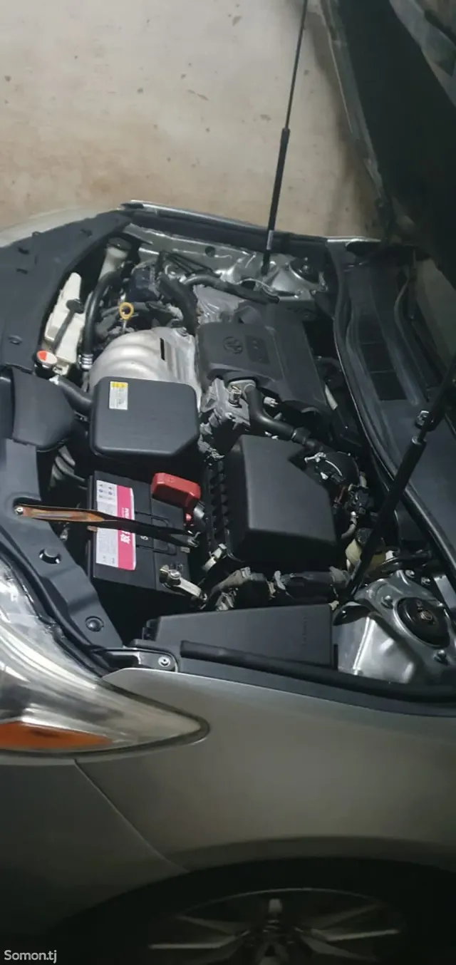 Toyota Camry 2016 · 2.5 AT