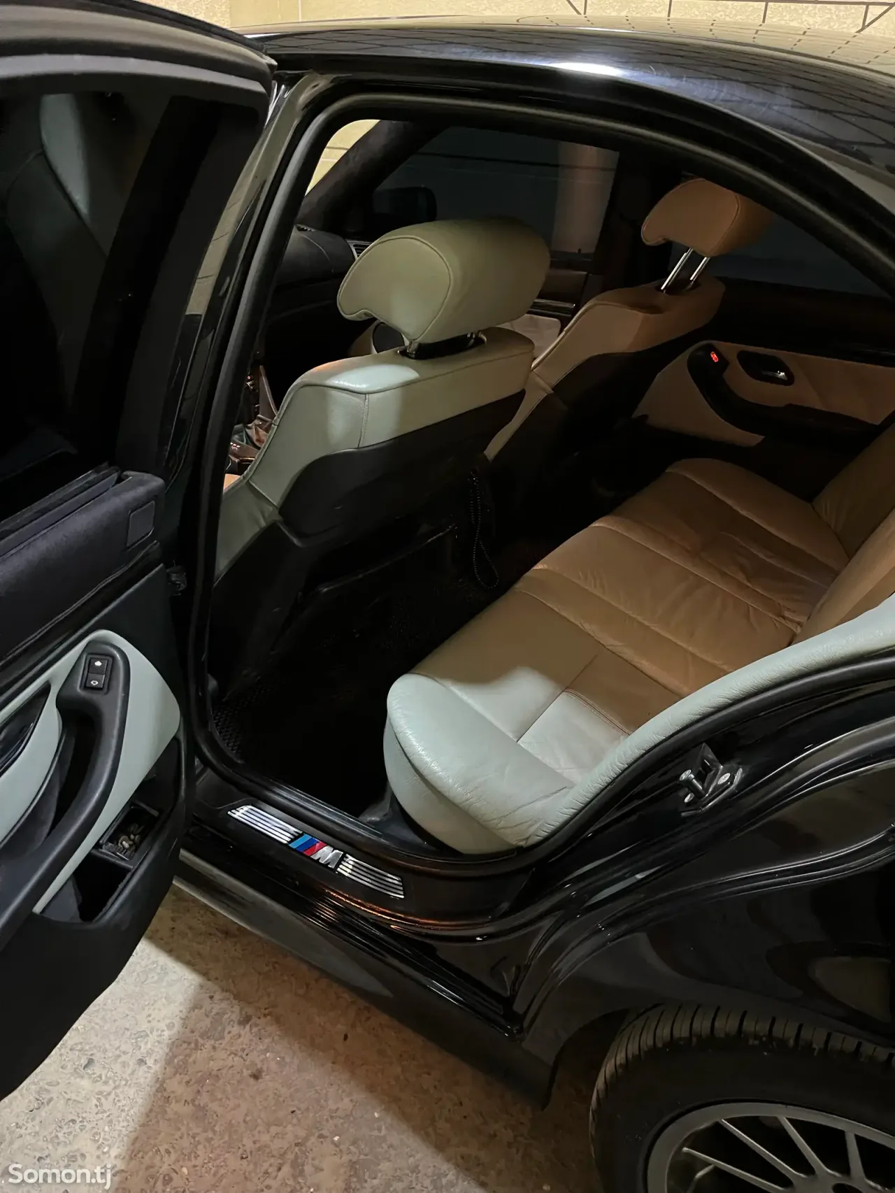BMW 5 series 2001 · 3.0 AT