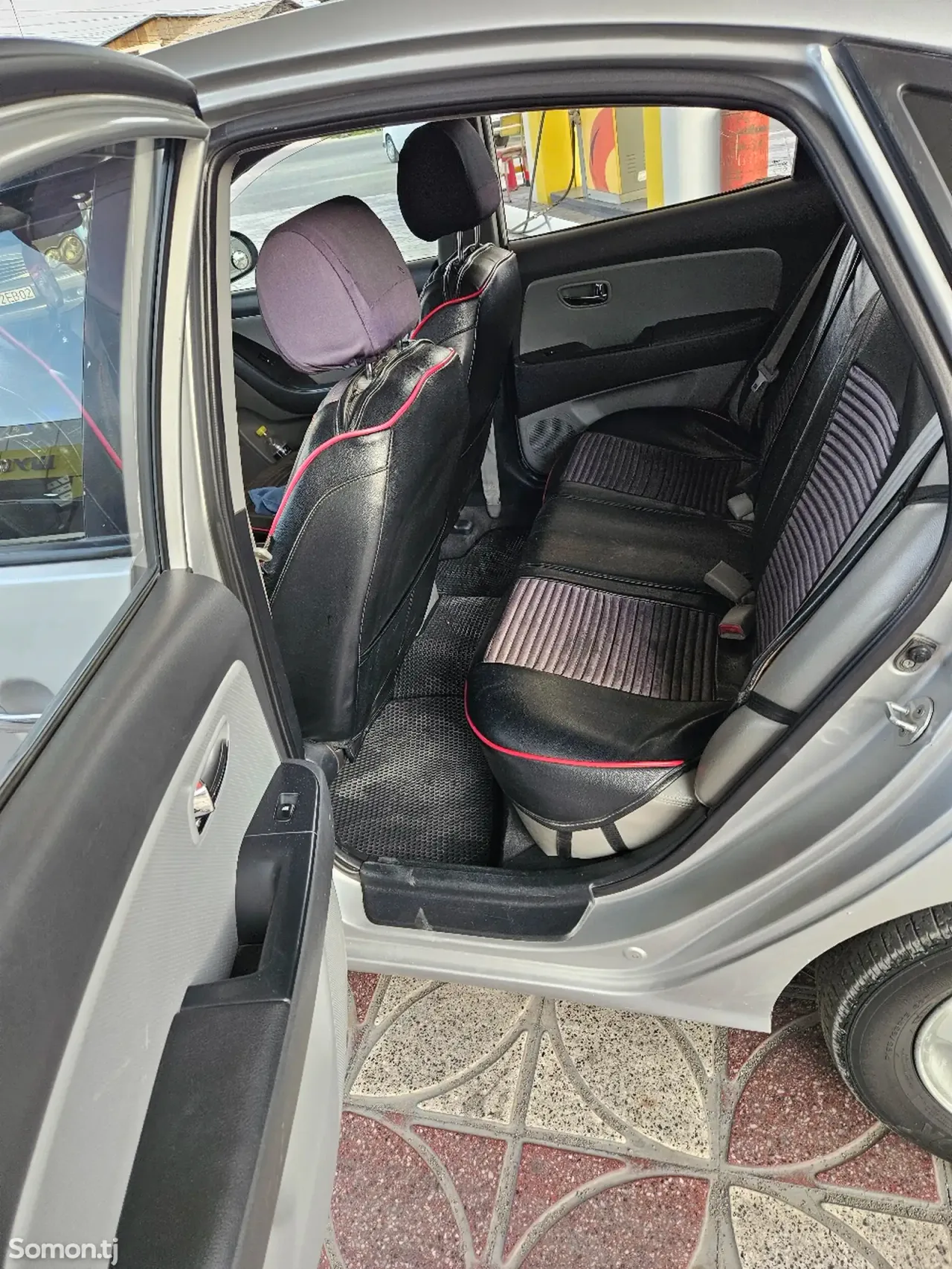 Hyundai Avante 2010 · 1.6 AT