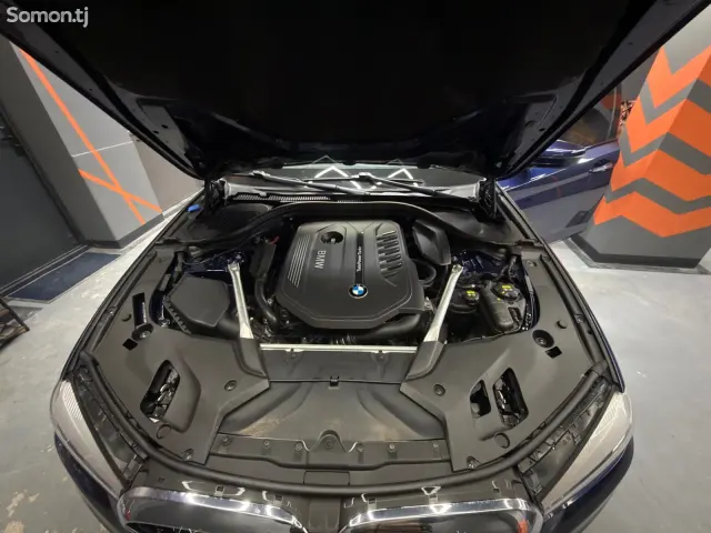 BMW 5 series 2018 · 4.0 AT