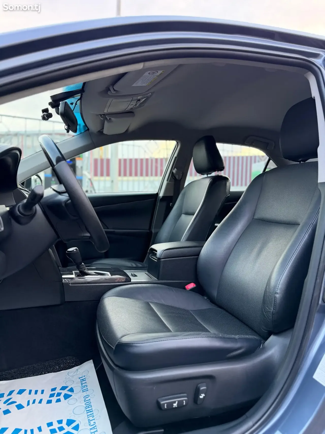 Toyota Camry 2015 · 2.0 AT