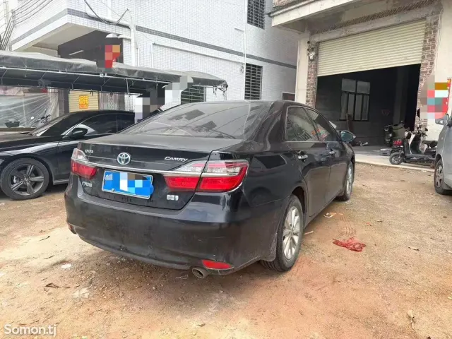 Toyota Camry 2015 · 2.5 AT