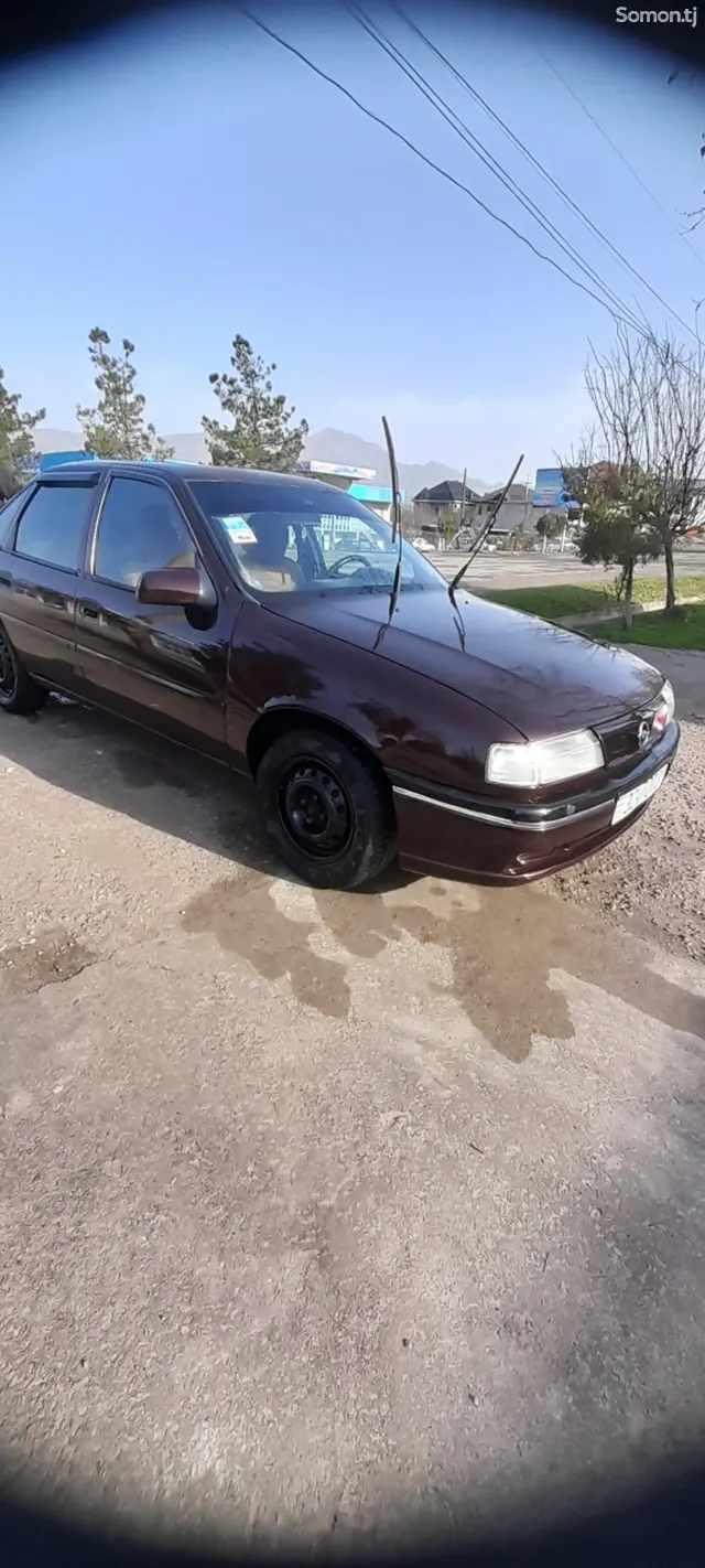 Opel Vectra A 1993 · 1.6 MT