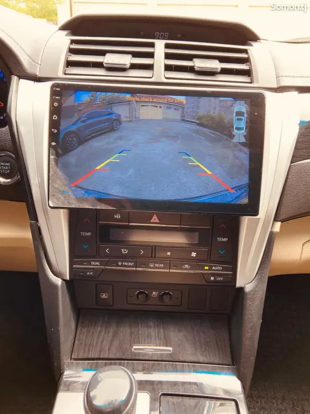 Toyota Camry 2016 · 2.5 AT