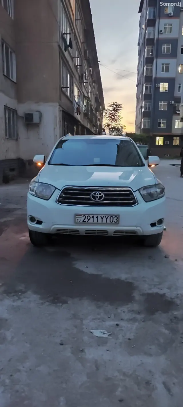 Toyota Highlander 2010 · 3.5 AT