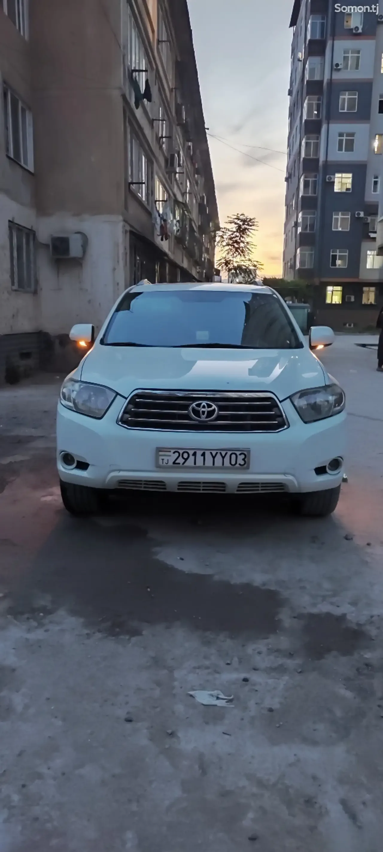 Toyota Highlander 2010 · 3.5 AT