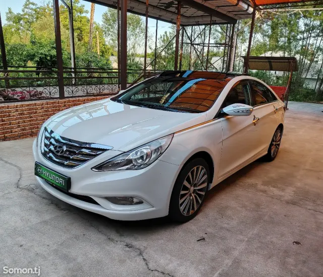 Hyundai Sonata 2011 · 2.0 AT