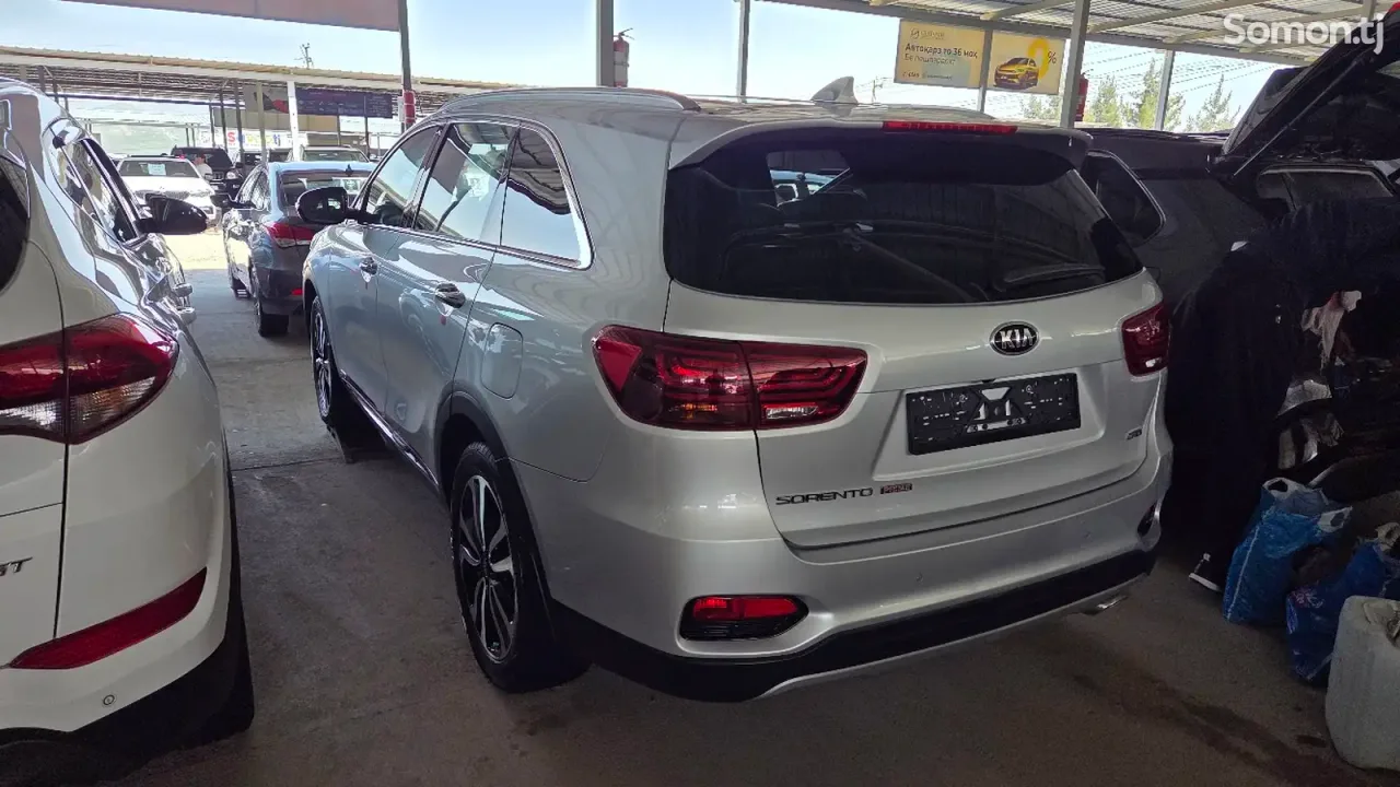 Kia Sorento 2019 · 2.2 AT