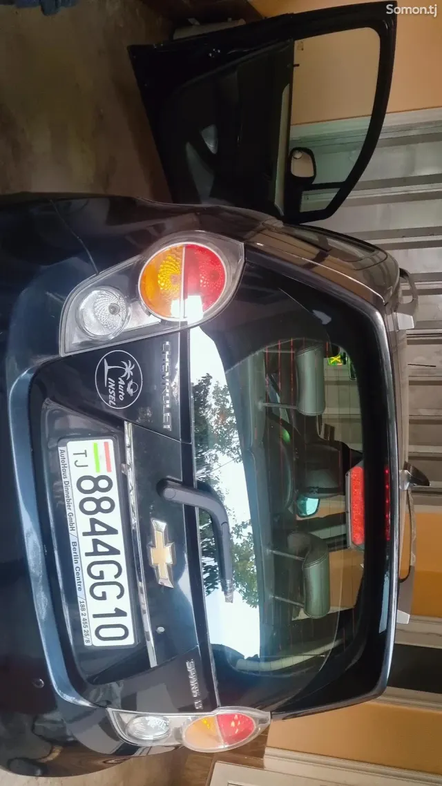 Chevrolet Spark 2012 · 1.2 AT