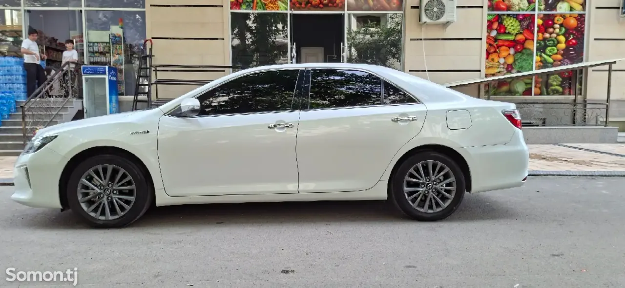 Toyota Camry 2016 · 2.5 AT