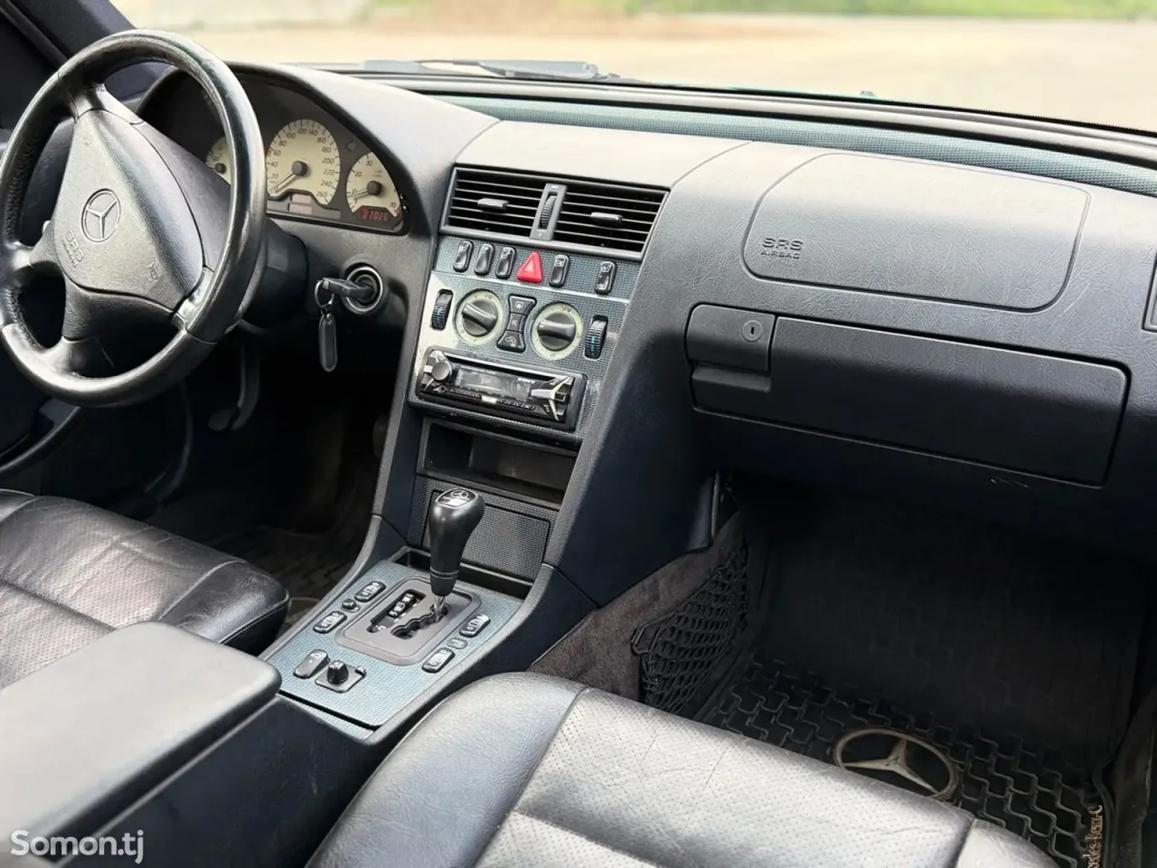 Mercedes-Benz C class 2000 · 2.4 AT
