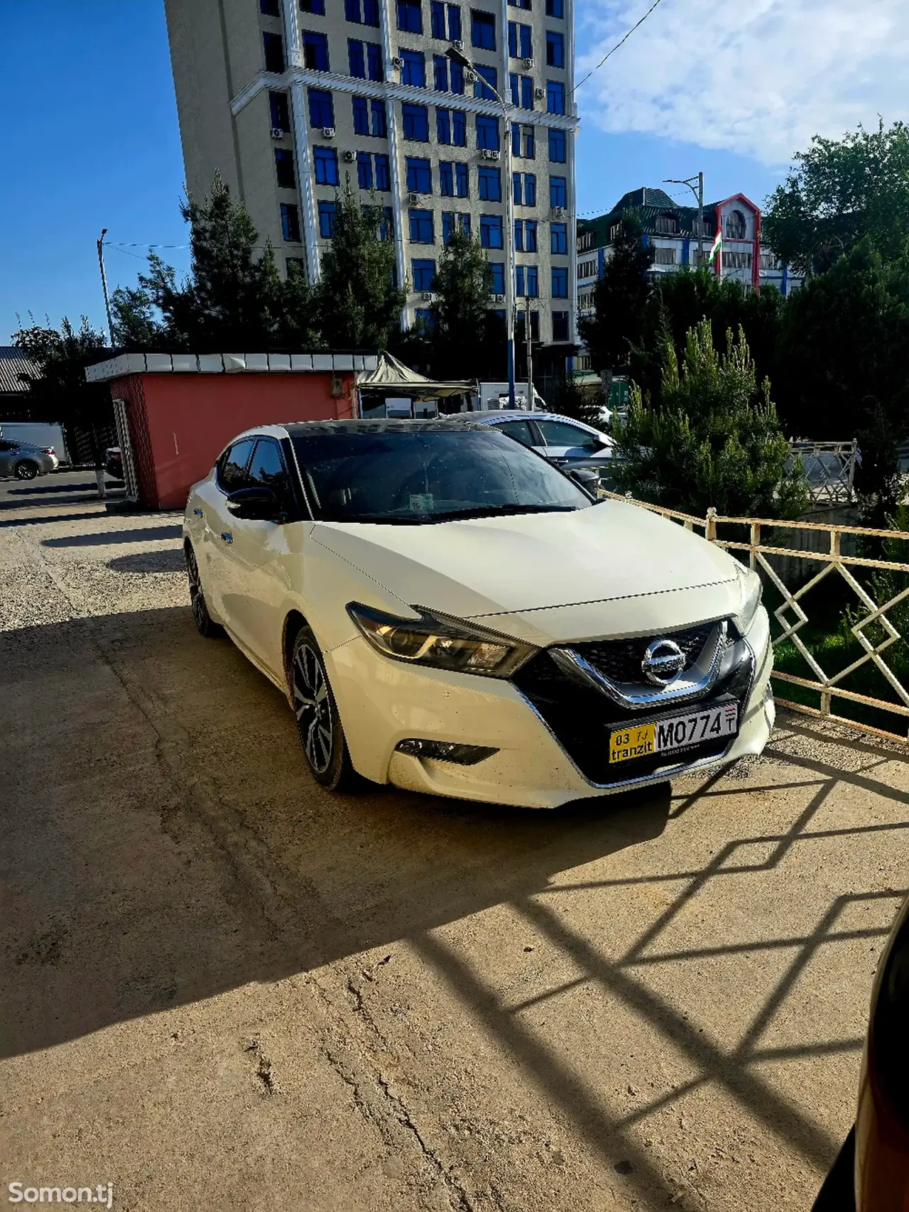 Nissan Maxima 2017 · 3.5 AT