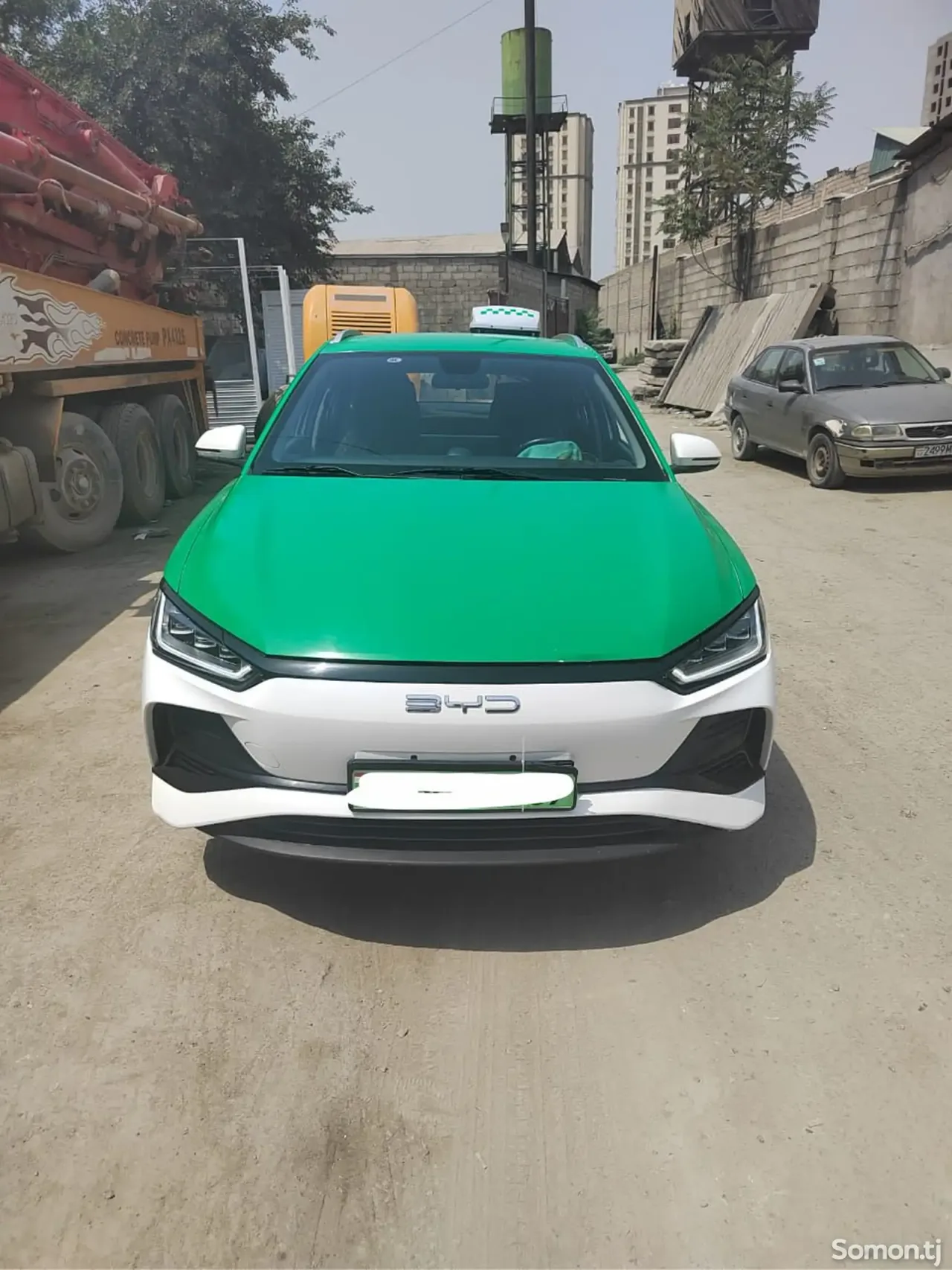 BYD E2 2023 · 2.0 AT