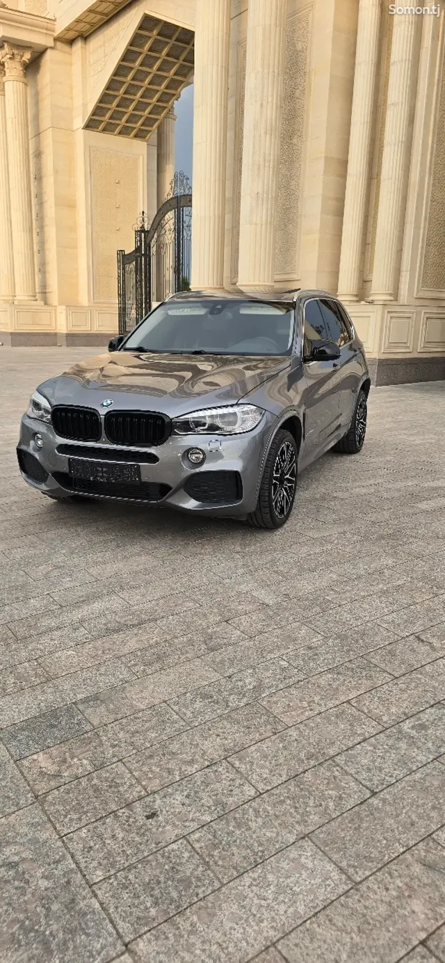 BMW X5 2015 · 3.0 AT