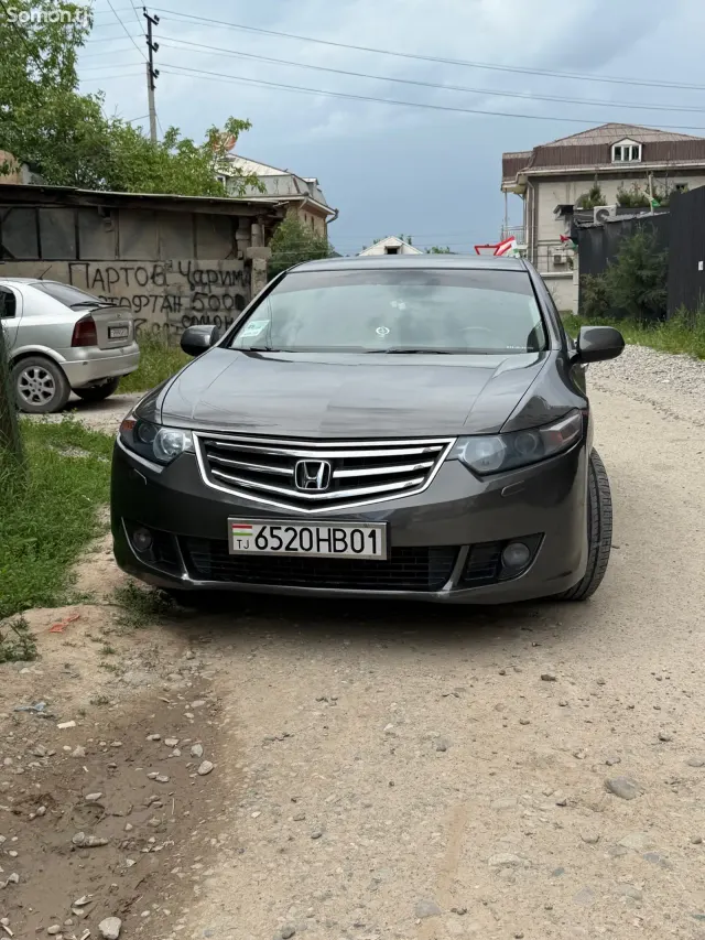 Honda Accord 2012 · 2.4 AT