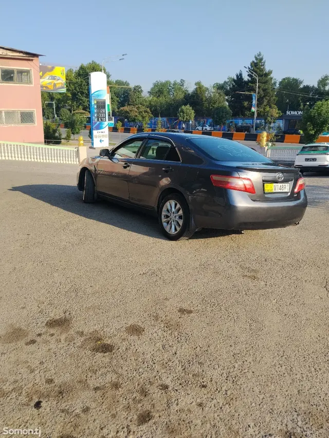 Toyota Camry 2007 · 2.4 AT