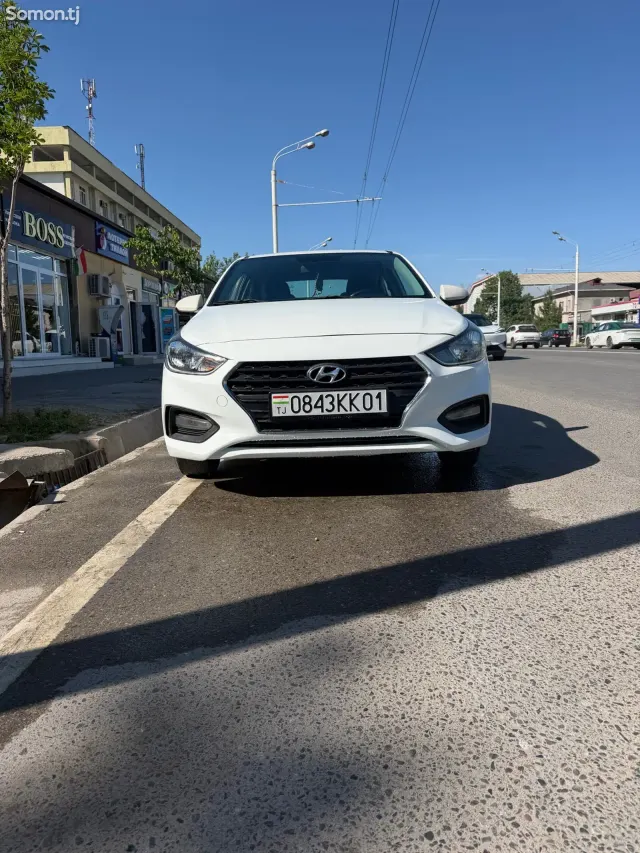 Hyundai Solaris 2017 · 1.4 AT